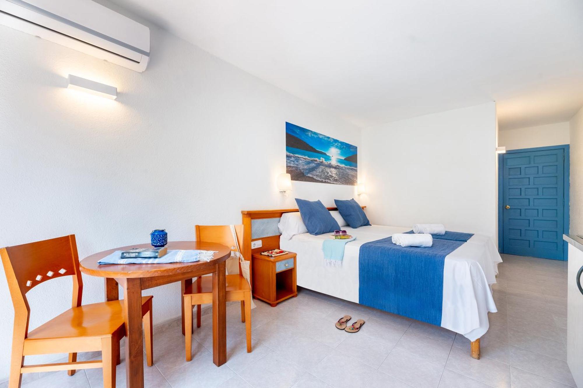 Vibra Calima Apartamentos - Adults Only San Antonio  Exterior photo