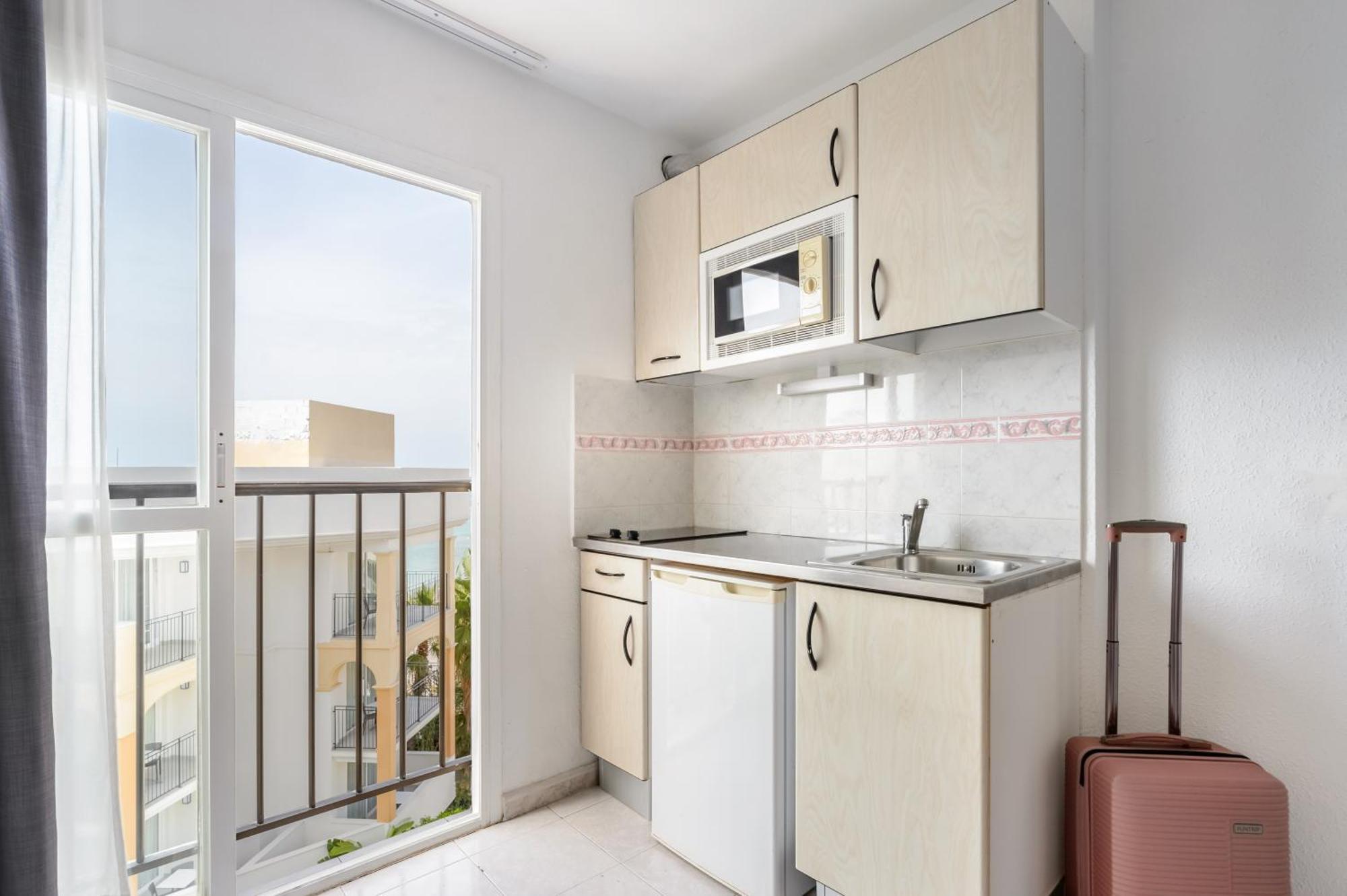 Vibra Calima Apartamentos - Adults Only San Antonio  Exterior photo